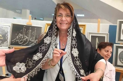 Burhaniye&rsquo;de Telkırma tekniği ile yapılan oyalar ilgi g&ouml;rd&uuml;
