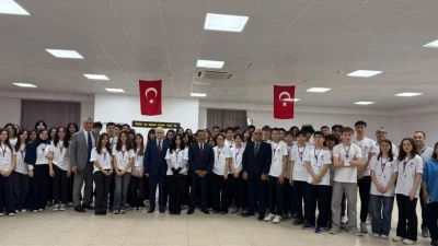 Burhaniye&rsquo;de T&Uuml;BİTAK 4006-A Bilim Fuarı a&ccedil;ıldı
