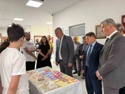 Burhaniye&rsquo;de T&Uuml;BİTAK 4006-A Bilim Fuarı d&uuml;zenlendi
