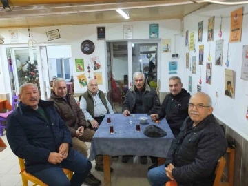 Burhaniye&rsquo;nin renkli kahvehanesine yoğun ilgi
