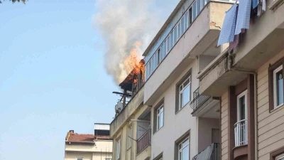Bursa&rsquo;da apartman terasında yangın paniği
