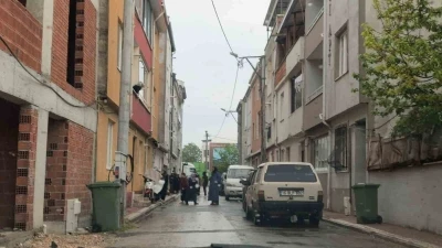 Bursa&rsquo;da balkondan d&uuml;şen kadın ağır yaralandı
