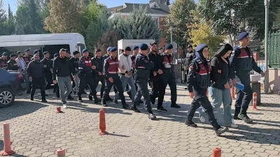 Bursa’da bir kişinin ölümüne 2 kişinin yaralanmasına neden olayda 10 kişi adliyeye sevk edildi
