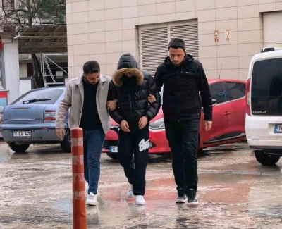 Bursa&rsquo;da cami i&ccedil;erisinde &ccedil;ekilen tepki &ccedil;eken video sonrası ş&uuml;pheli tutuklandı
