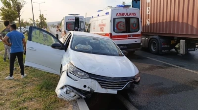 Bursa’da cip ile otomobil çarpıştı: 2 yaralı
