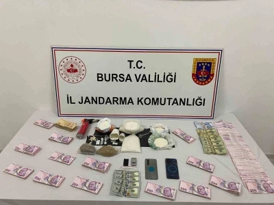 Bursa&rsquo;da dev uyuşturucu operasyonu, kilolarca madde ele ge&ccedil;irildi 2 kişi tutuklandı
