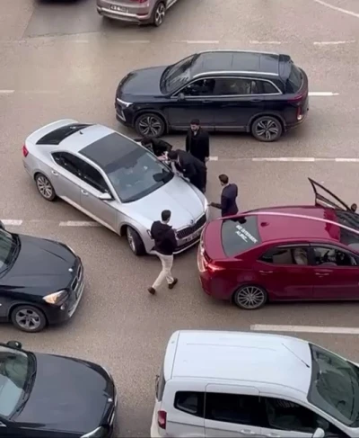 Bursa&rsquo;da d&uuml;ğ&uuml;n konvoyunda gerginlik
