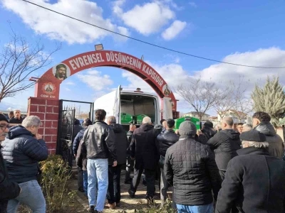 Bursa&rsquo;da feci kazada hayatını kaybeden 2 gen&ccedil; kız son yolculuğuna uğurlandı
