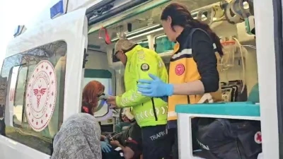 Bursa&rsquo;da fenalaşan servis şof&ouml;r&uuml; kaldırıma &ccedil;ıkıp g&uuml;&ccedil;l&uuml;kle durabildi
