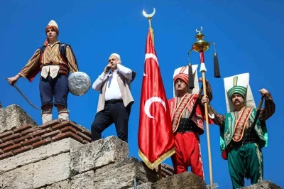 Bursa&rsquo;da fethin 700. yılı coşkusu
