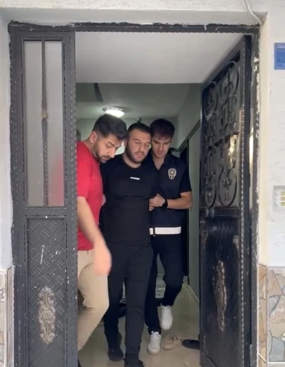 Bursa&rsquo;da firarilere nefes aldırılmadı: Toplam 50 yıl hapis cezası bulunan 3 h&uuml;k&uuml;ml&uuml; yakalandı
