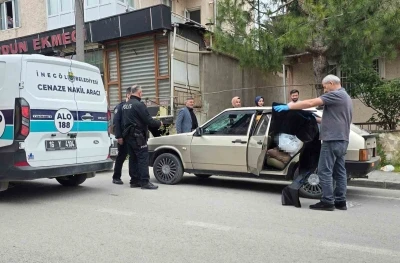 Bursa&rsquo;da gen&ccedil; otomobilin i&ccedil;inde &ouml;l&uuml; bulundu
