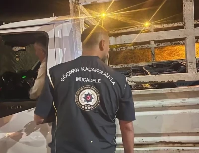 Bursa&rsquo;da g&ouml;&ccedil;men ka&ccedil;ak&ccedil;ılığı denetimi: 4 d&uuml;zensiz g&ouml;&ccedil;men yakalandı
