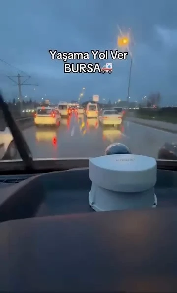Bursa&rsquo;da g&ouml;z dolduran anlar, onlarca s&uuml;r&uuml;c&uuml; yol verdi
