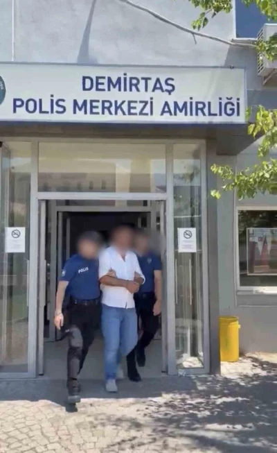 Bursa&rsquo;da hakkında kesinleşmiş hapis cezası bulunan 3 firari yakalandı
