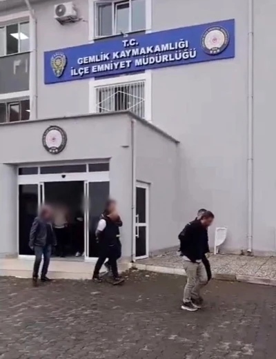 Bursa&rsquo;da hırsızlık operasyonu: &Ccedil;ok sayıda su&ccedil; kaydı bulunan ş&uuml;pheliler yakalandı
