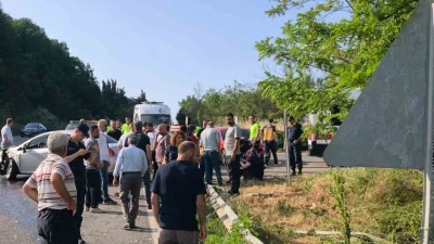 Bursa&rsquo;da iki otomobil &ccedil;arpıştı: 6 yaralı
