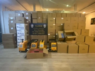 Bursa&rsquo;da ka&ccedil;ak sigara imalathanesine operasyon: 460 kilo t&uuml;t&uuml;n ele ge&ccedil;irildi
