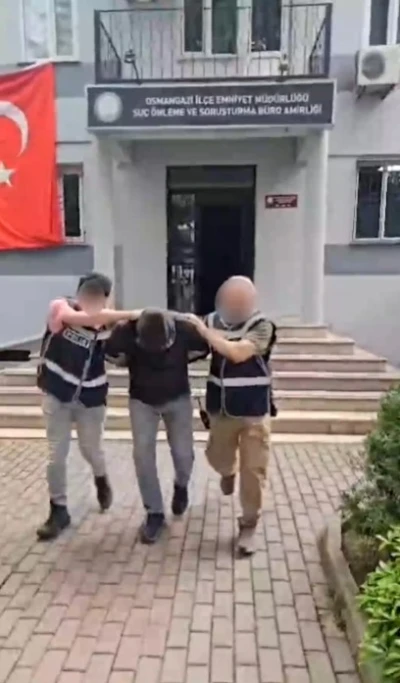 Bursa&rsquo;da ka&ccedil;ak t&uuml;t&uuml;n operasyonu
