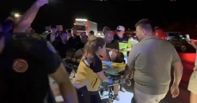 Bursa’da kamyon şarampole yuvarlandı, sürücü araçtan fırladı
