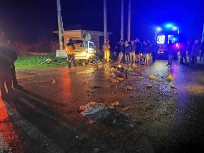 Bursa&rsquo;da kamyonet ile otomobil &ccedil;arpıştı: 2 yaralı
