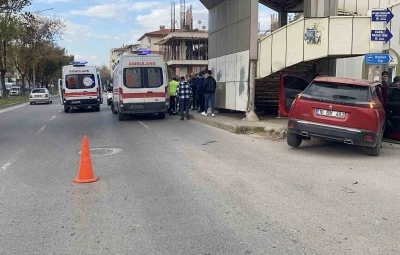 Bursa’da kavşakta feci kaza: 5 yaralı

