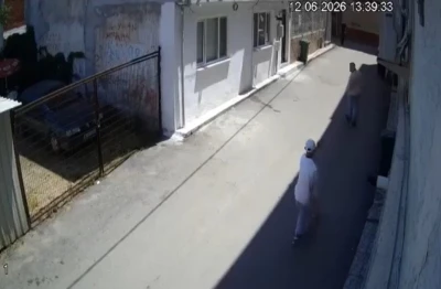 Bursa&rsquo;da kurşunların havada u&ccedil;uştuğu &ccedil;atışma kamerada
