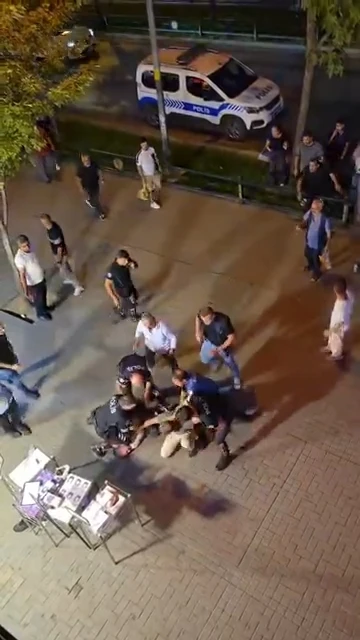 Bursa’da meydan muharebesi gibi kavga : 4 yaralı
