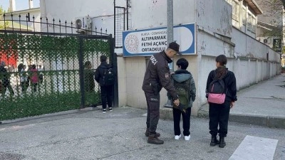 Bursa&rsquo;da okullar daha g&uuml;venli...Her okula bek&ccedil;i ve polis g&ouml;revlendirildi