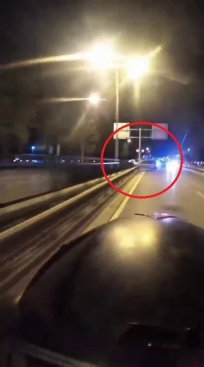 Bursa&rsquo;da otomobil bariyerlere &ccedil;arpıp b&ouml;yle takla attı...Feci kaza kask kamerasında
