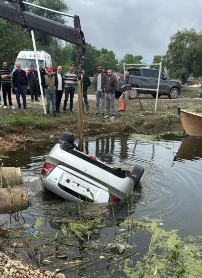 Bursa&rsquo;da otomobil g&ouml;le u&ccedil;tu: AFAD s&uuml;r&uuml;c&uuml;y&uuml; ararken o olay yerine geldi
