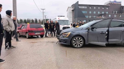 Bursa&rsquo;da otomobiller &ccedil;arpıştı: 1 yaralı
