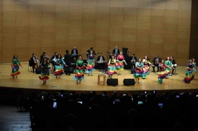 Bursa’da &quot;Balkan ve Roman Gecesi&quot; coşkusu
