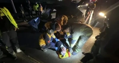 Bursa&rsquo;da sabah saatlerinde korkun&ccedil; kaza: Bariyerlere &ccedil;arpan ara&ccedil;ta 2 kişi ağır yaralandı
