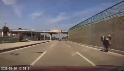 Bursa&rsquo;da tehlikeli motosiklet şovu kameraya yansıdı
