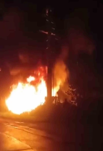 Bursa’da trafo yangını meyve kasalarına sıçradı
