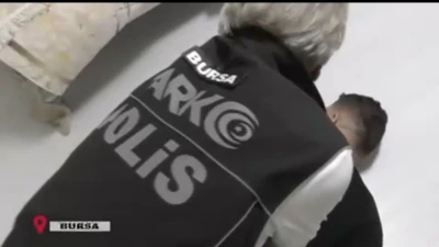 Bursa&rsquo;da yılbaşı &ouml;ncesi binlerce genci zehirlenmekten b&ouml;yle kurtardılar: 34 kişi tutuklandı
