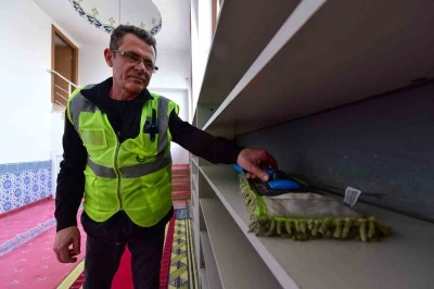 Bursa&rsquo;daki camilerde Ramazan temizliği
