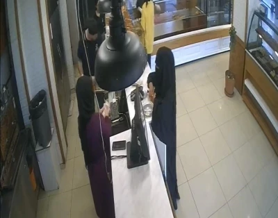 Bursa’daki kadın tırnakçılar polisi aşamadı, 40 yıl hapis cezasıyla arandığı ortaya çıktı
