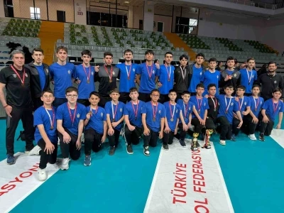 Bursa voleyboluna İneg&ouml;l Belediyespor imzası
