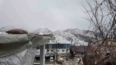 B&uuml;t&uuml;n birikimi ile ev yaptı, toprak kayması ile &rsquo;hayatı&rsquo; askıda kaldı
