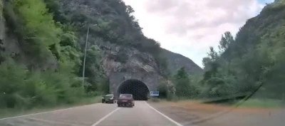 B&uuml;t&uuml;n trafik kurallarını hi&ccedil;e sayan s&uuml;r&uuml;c&uuml; g&ouml;r&uuml;nt&uuml;lendi
