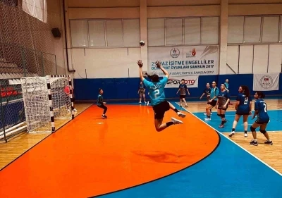 BU&Uuml; Kadın hentbol takımı T&uuml;rkiye şampiyonu oldu

