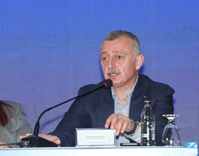 Büyükakın’dan Özel’e: &quot;Sen müfterisin, önce bu yaftadan kurtul, ondan sonra konuş&quot;
