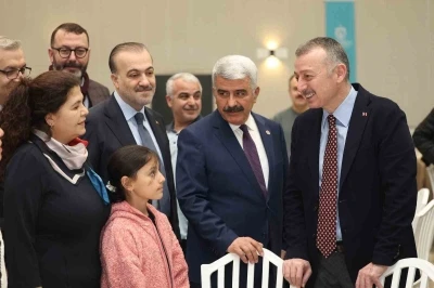 B&uuml;y&uuml;kakın&rsquo;dan sağlık&ccedil;ılara: "Siz sadece meslek değil insanlık g&ouml;revi yapıyorsunuz"
