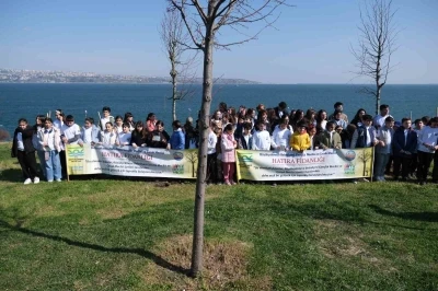 B&uuml;y&uuml;k&ccedil;ekmece&rsquo;de Orman Haftası&rsquo;nda 100 fidan toprakla buluşturuldu

