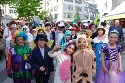 B&uuml;y&uuml;k&ccedil;ekmece&rsquo;de Tiyatro Festivali coşkusu başladı
