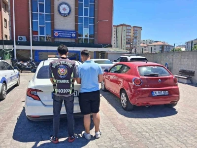 B&uuml;y&uuml;k&ccedil;ekmece&rsquo;de trafik kavgası kamerada
