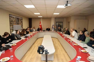 B&uuml;y&uuml;kg&ouml;z, yıkım kararı alınan binanın m&uuml;lk sahipleriyle bir araya geldi
