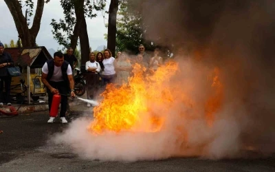 Büyükşehir çalışanlarına yangın eğitimi ve tatbikat

